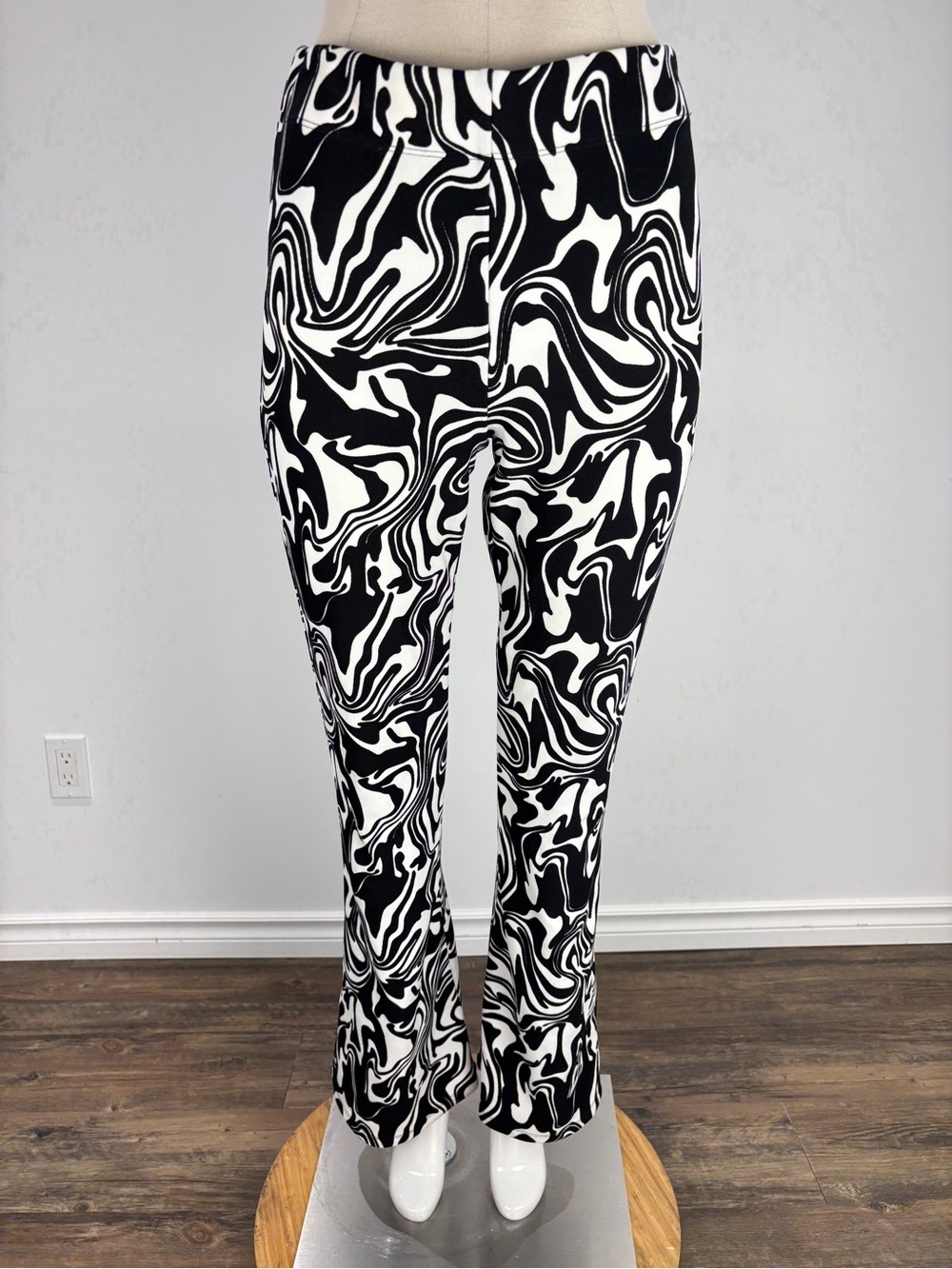 GARAGE Black & White Abstract Swirl Wide Leg Flare Pants M